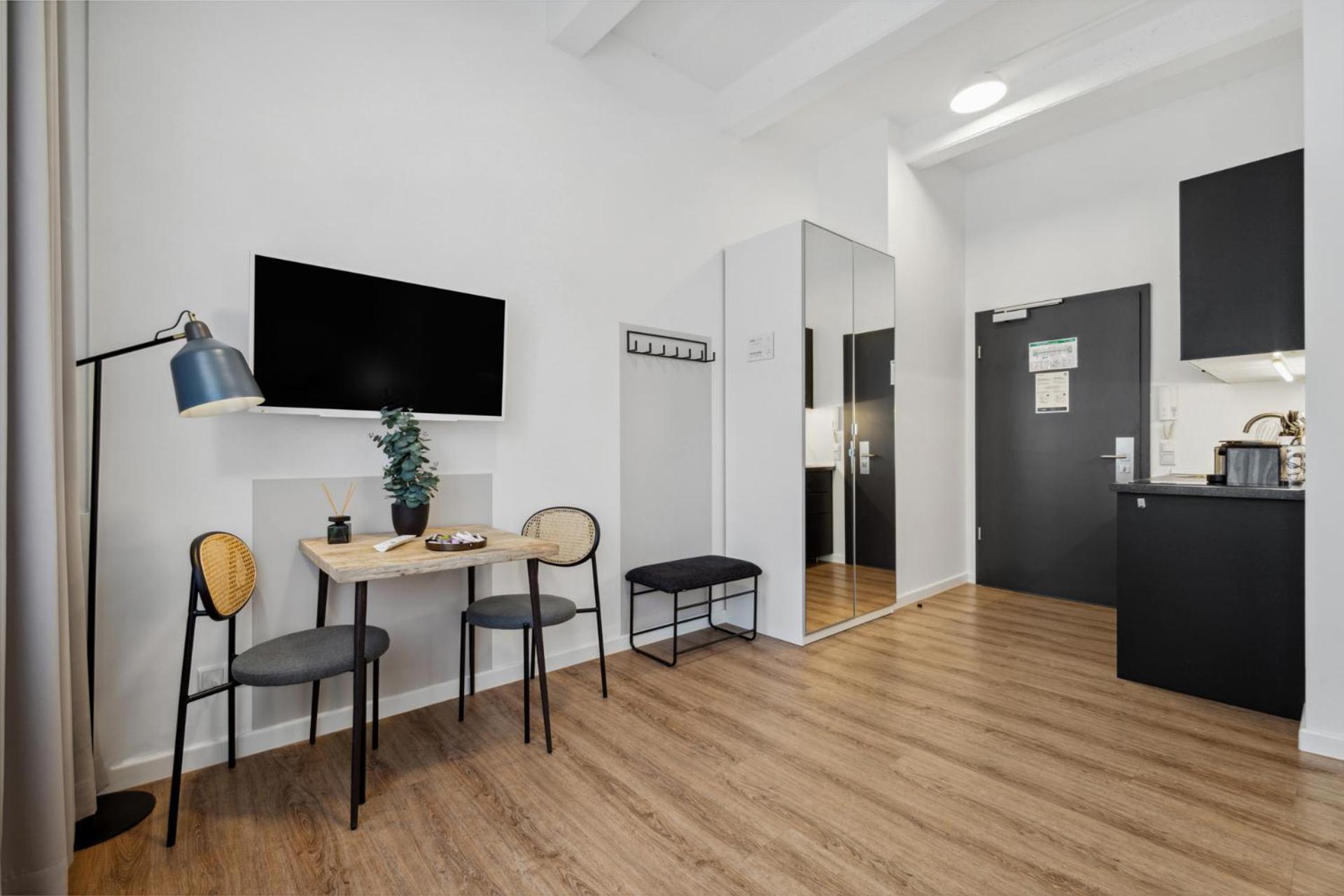 Limehome Munich Fritz-Erler Str Экстерьер фото